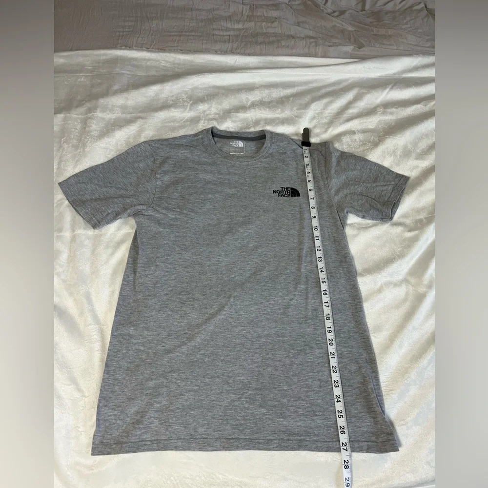 The North Face Men's Heather Gray‎ Short Sleeve Tee Size Small